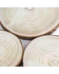 rustic wood slices centerpieces with bark